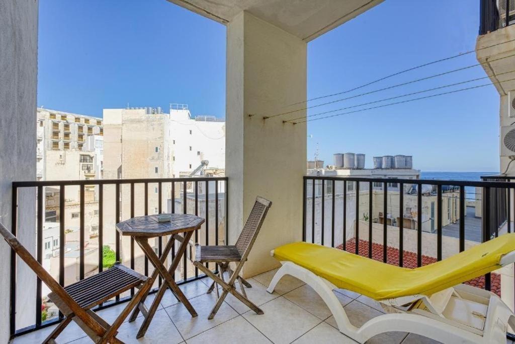 Beautiful 3 Bed Rm Close To Sea And Of *