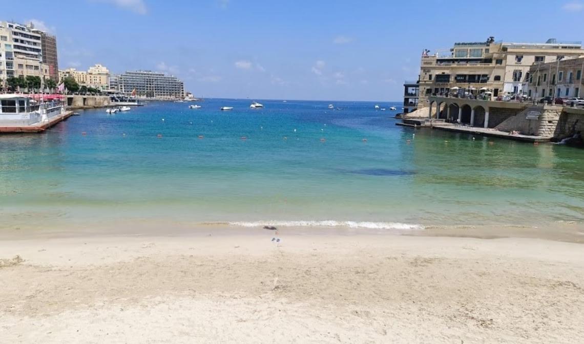 Beautiful 3 Bed Rm Close To Sea And Of *